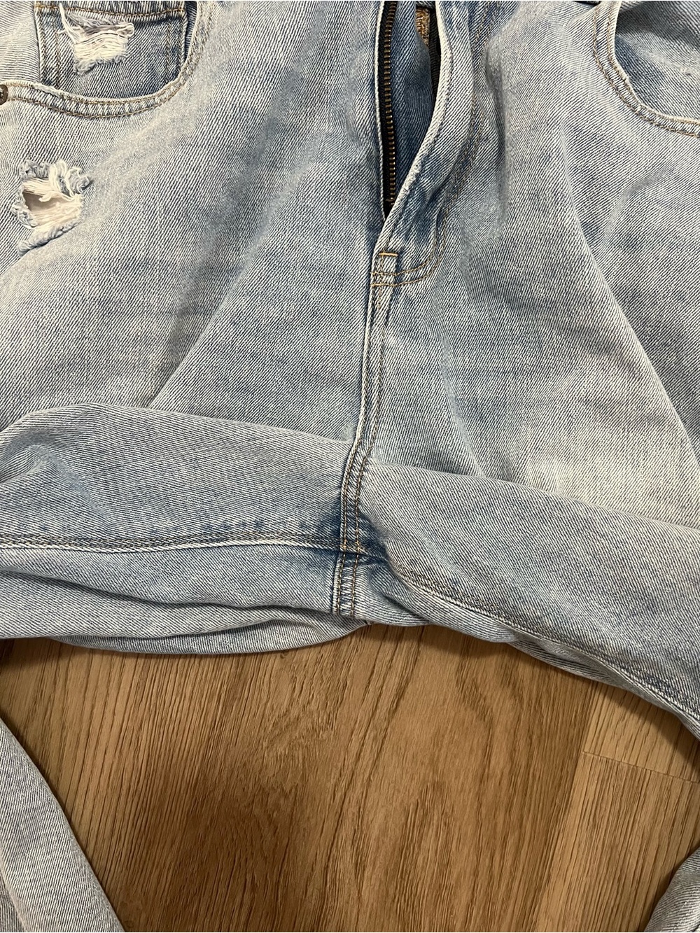 American Eagle Curvy Mom Jeans Distressed Patched Raw Hem Size 8 - Picture 9 of 15